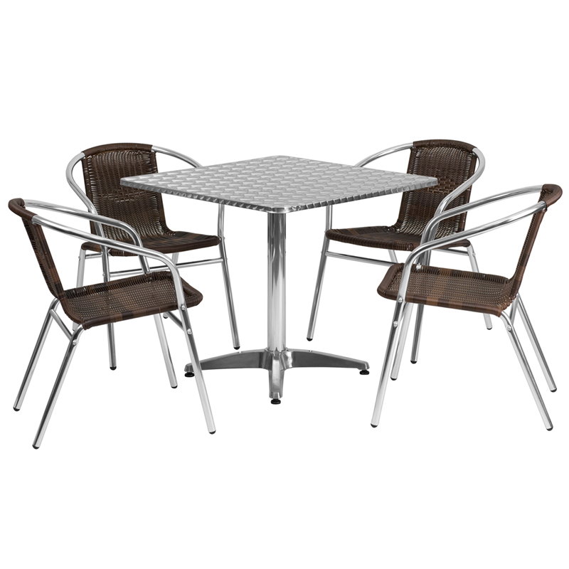 Indoor / Outdoor Tables & Chairs